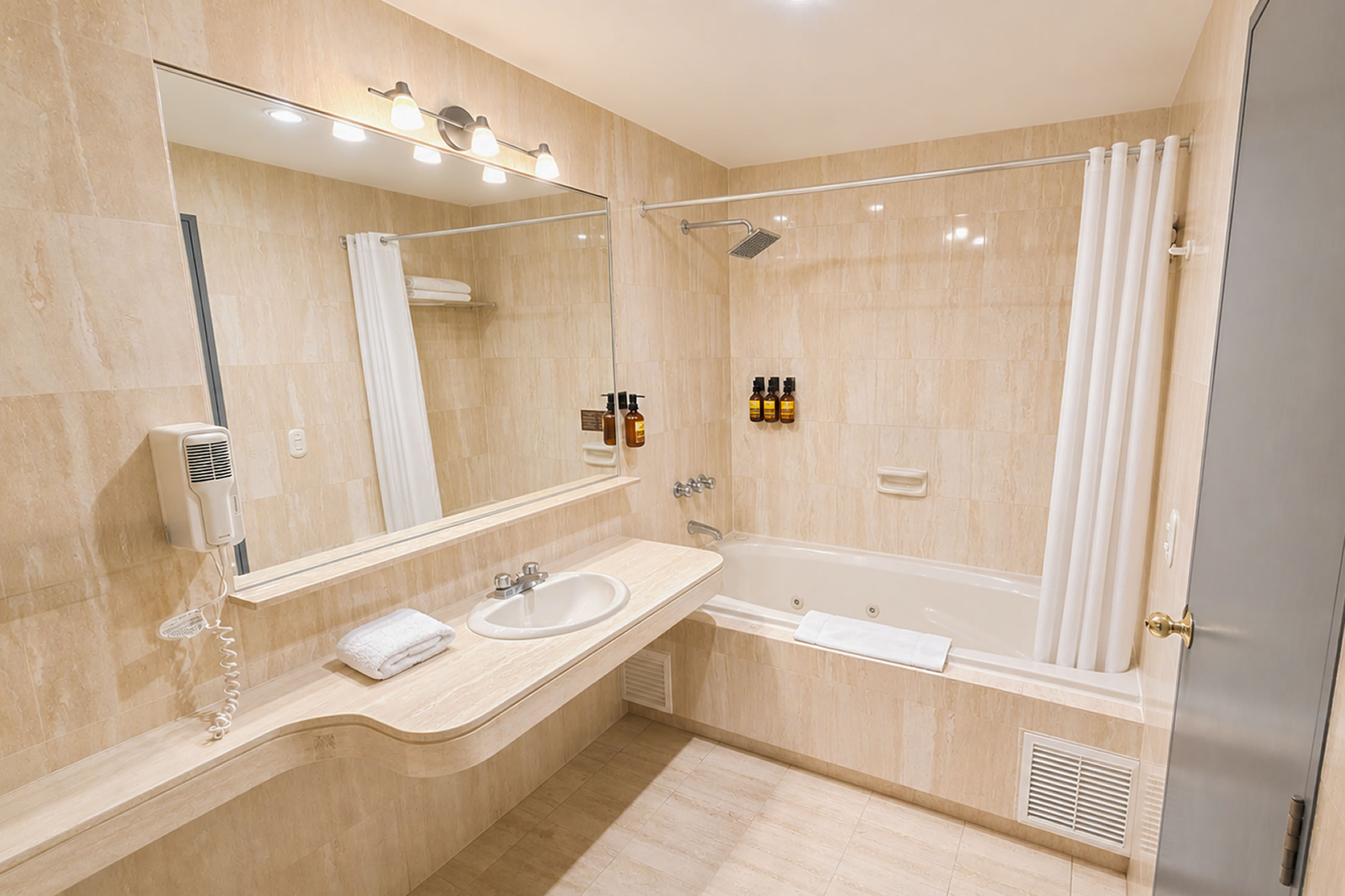 naia-aparthotel-03_Apartamento Matrimonial con Balcon-2